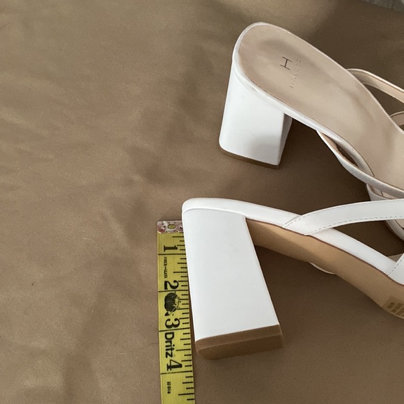 H Halston  women’s white block sandals - Picture 6 of 10